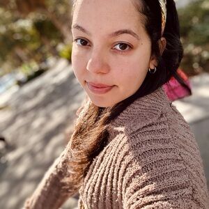 Meet your Posher, Estefania